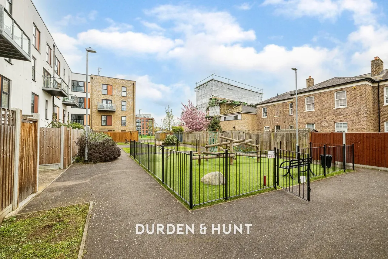 Bournebrook Grove, Romford, RM7, photo 21