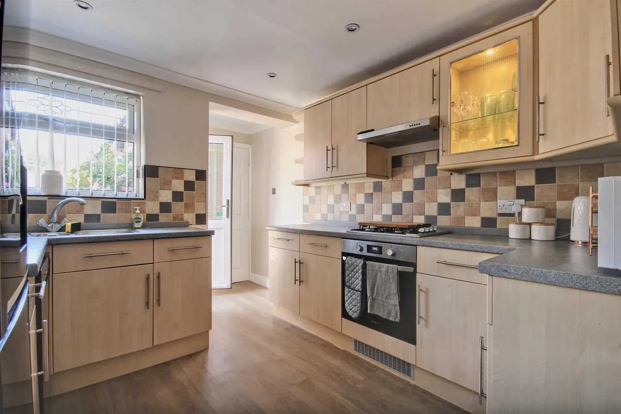 The Parkway, Cottingham, photo 6