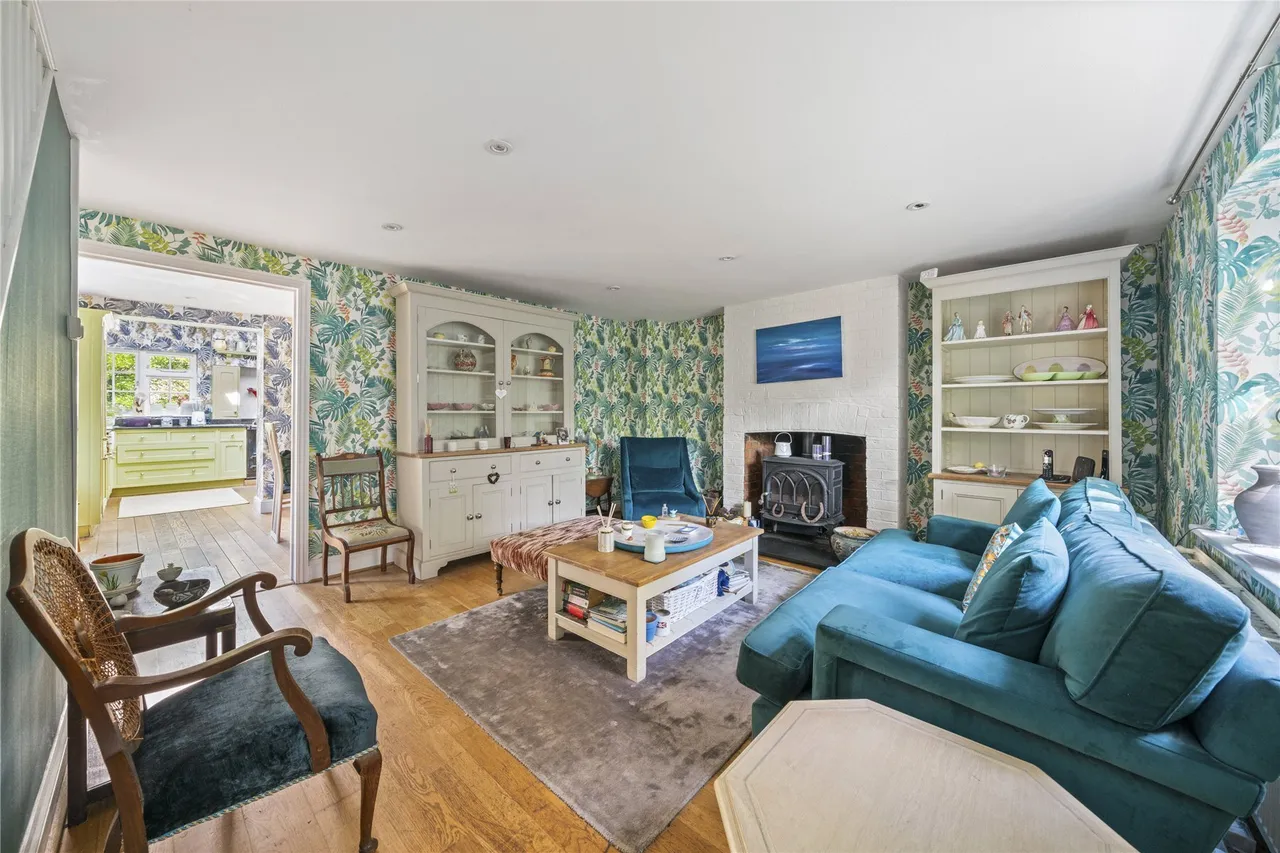 The Gardens, Old Lane, Cobham, Surrey, KT11, photo 2