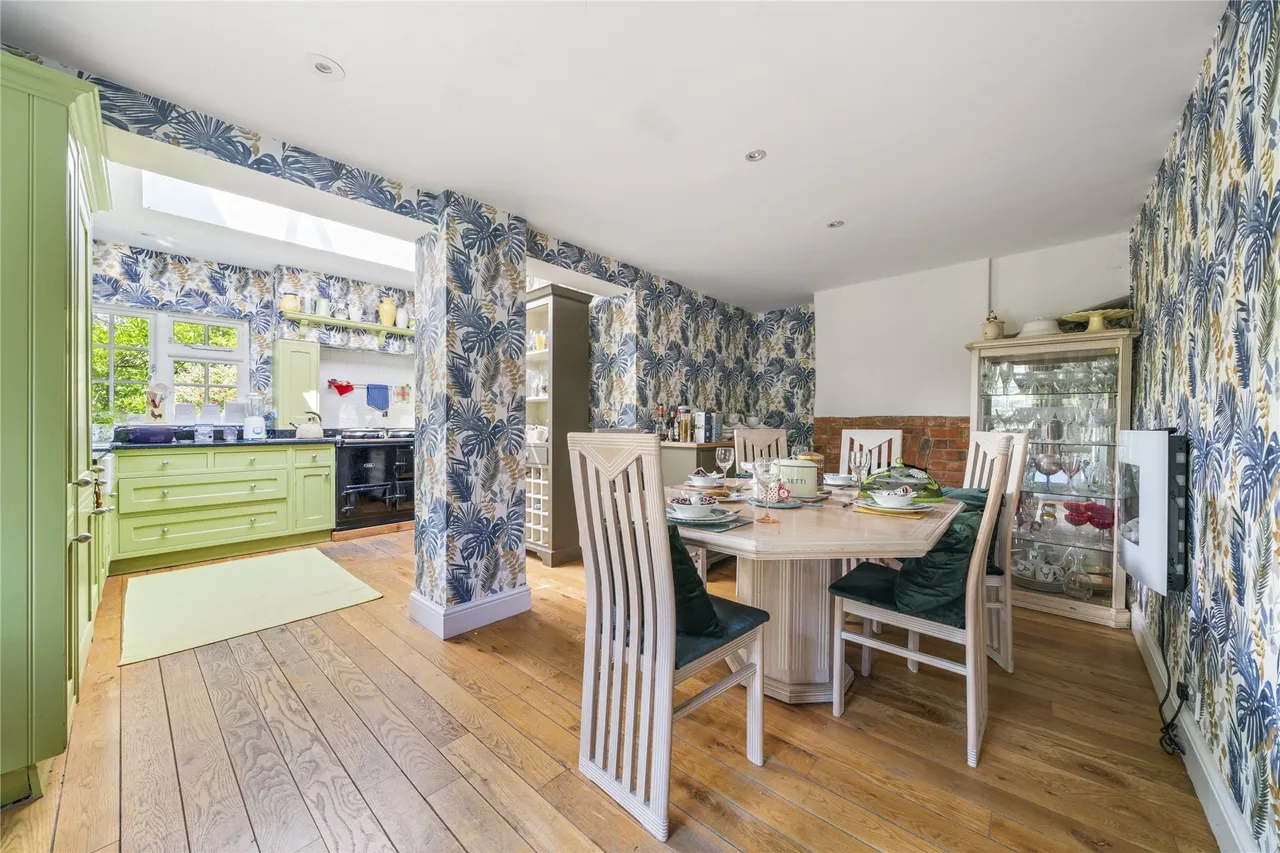 The Gardens, Old Lane, Cobham, Surrey, KT11, photo 5