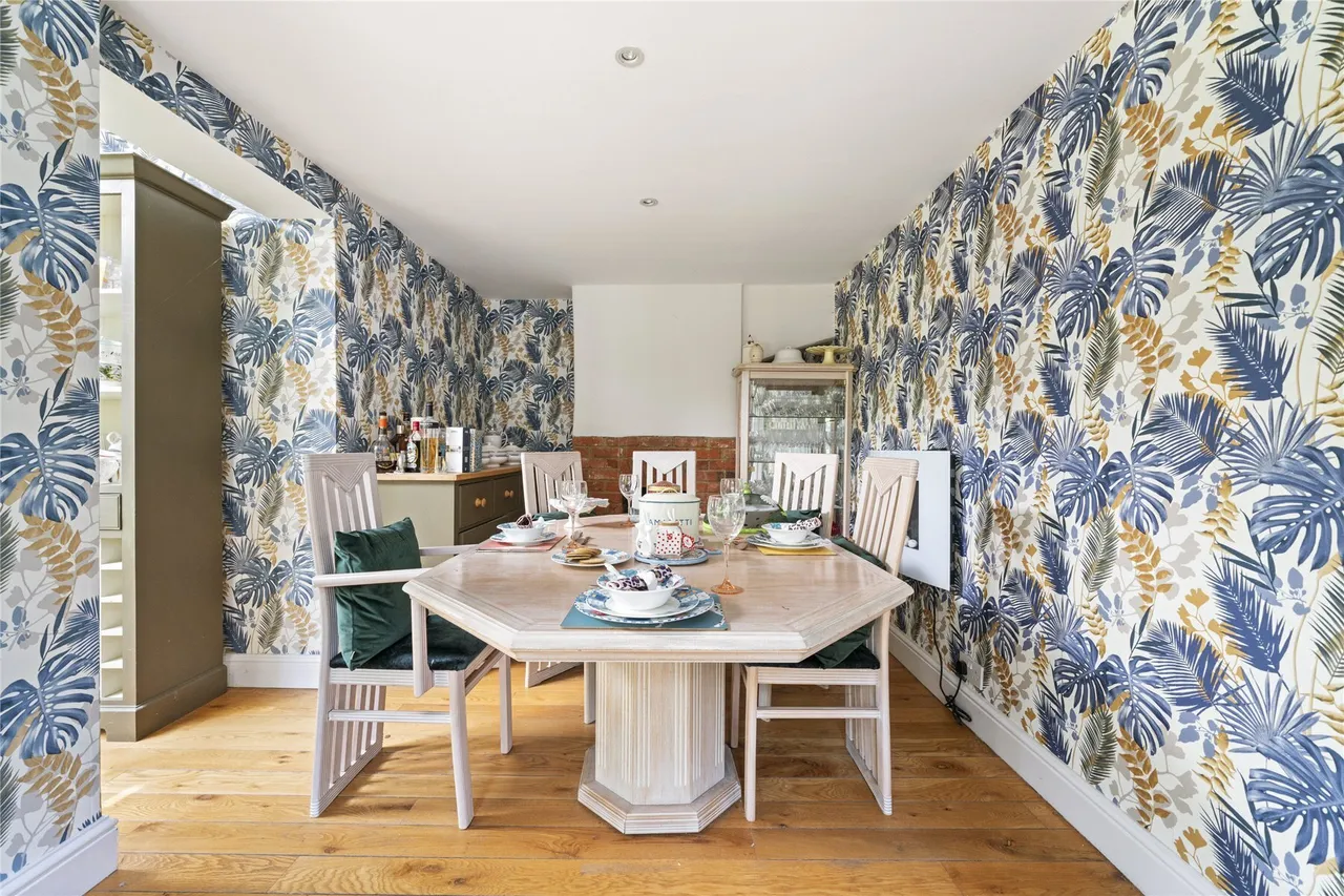 The Gardens, Old Lane, Cobham, Surrey, KT11, photo 6