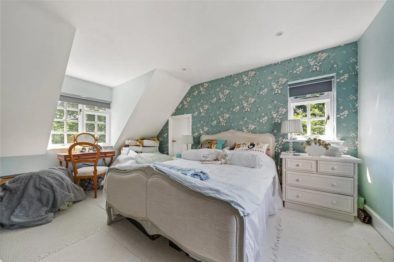 The Gardens, Old Lane, Cobham, Surrey, KT11, photo 11