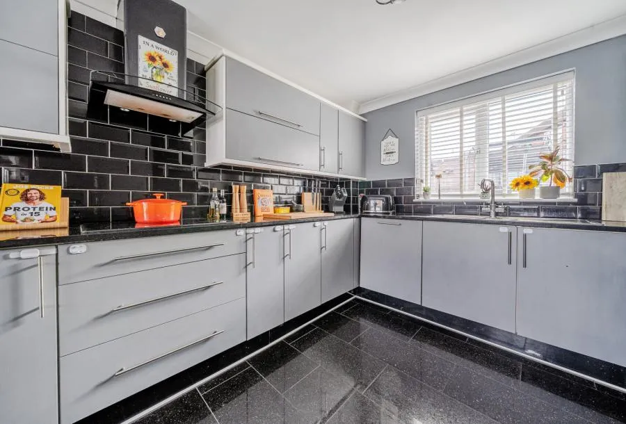 Hawkins Close, Bristol, BS30, photo 6