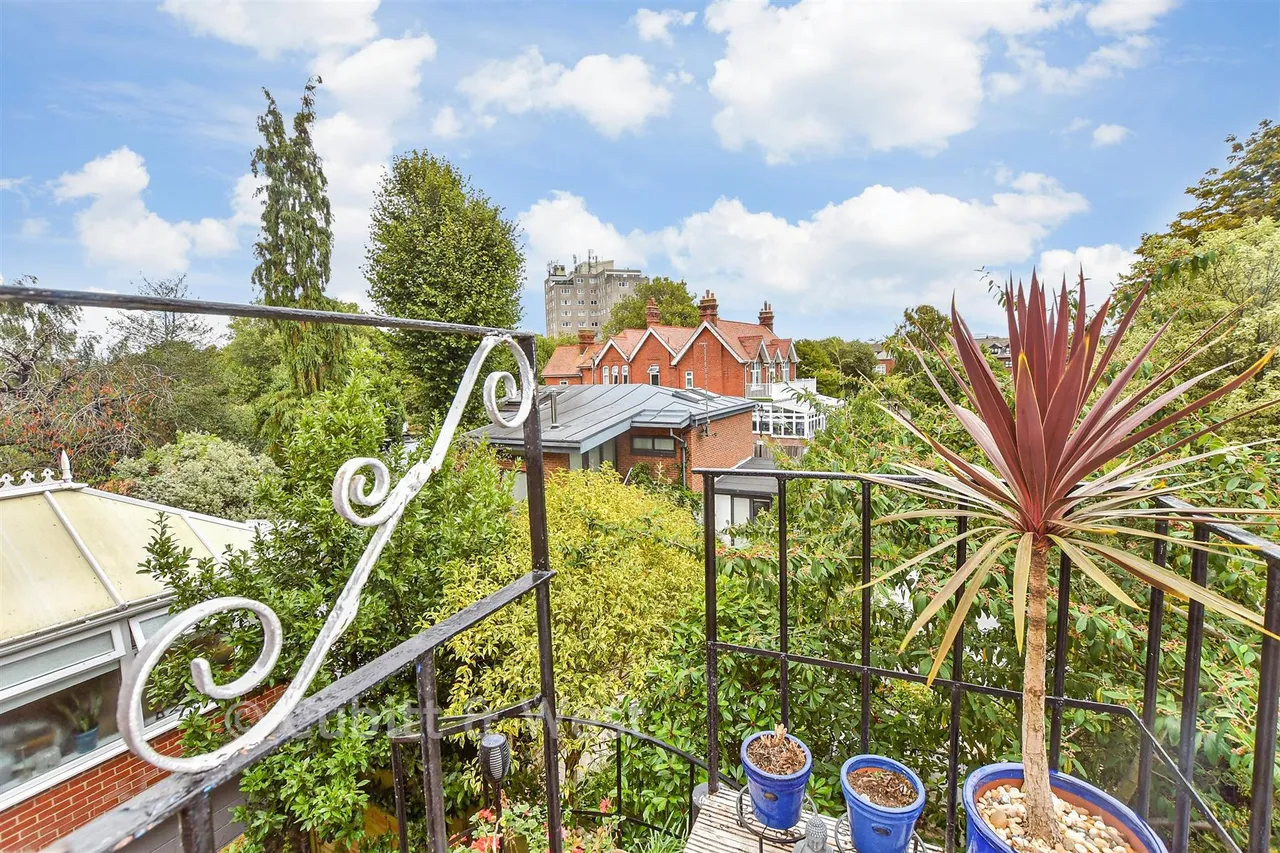 Lennox Road, Southsea, PO5, photo 11