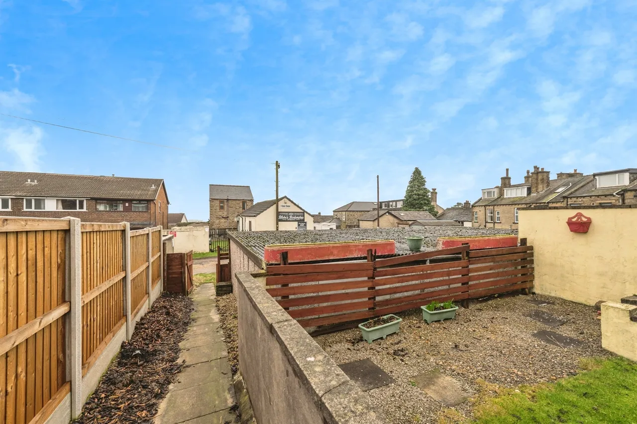 Albany Street, Wibsey, Bradford, photo 9