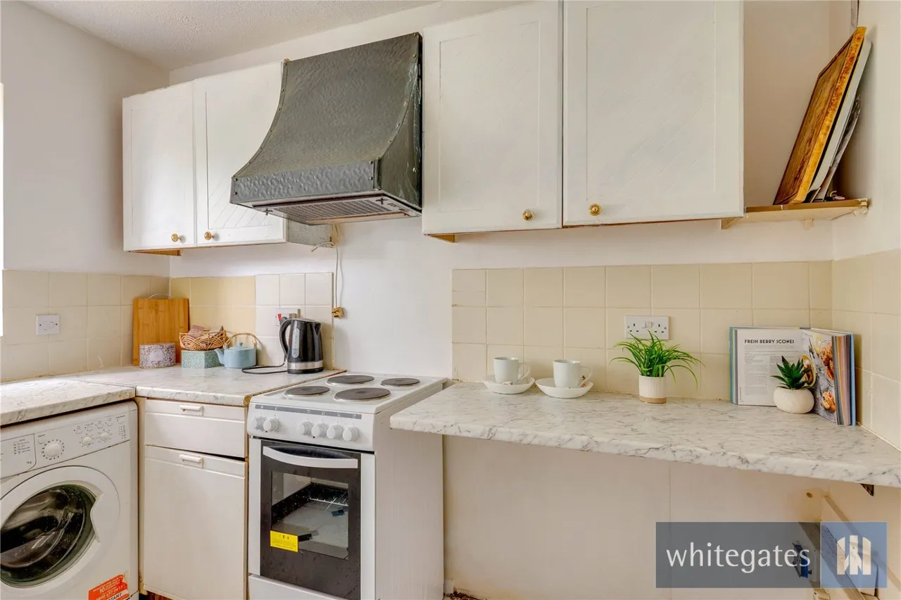 Sylvan Court, Liverpool, L25, photo 23