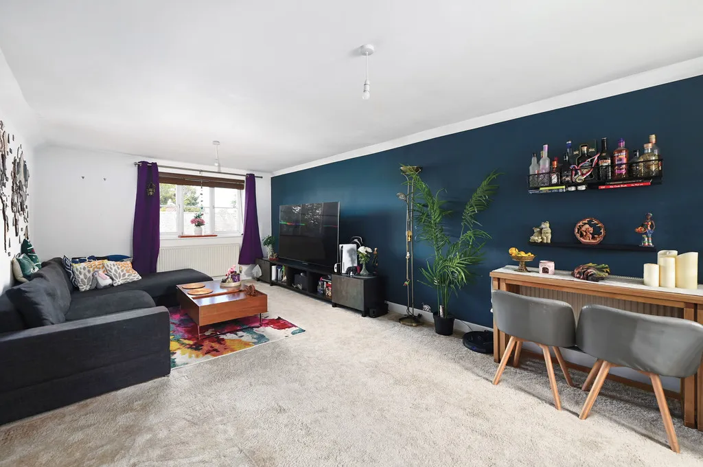 Napier Road, Crowthorne, RG45, photo 2
