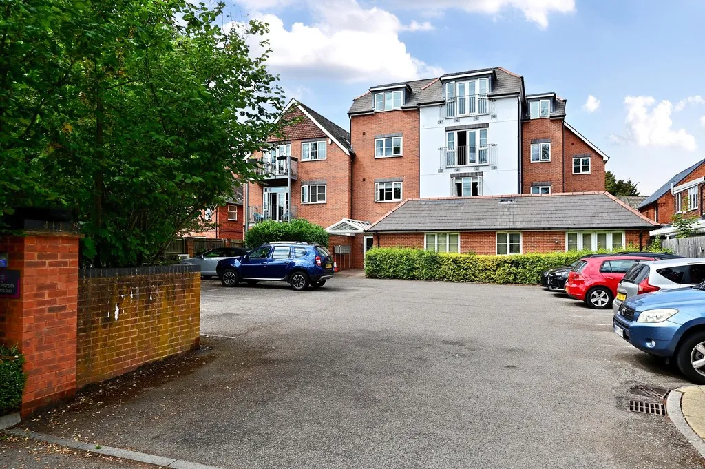 1 bed flat for sale, Napier Road, Crowthorne, RG45