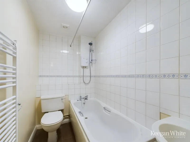 Queen Alexandra Road, High Wycombe HP11 2HJ, photo 6
