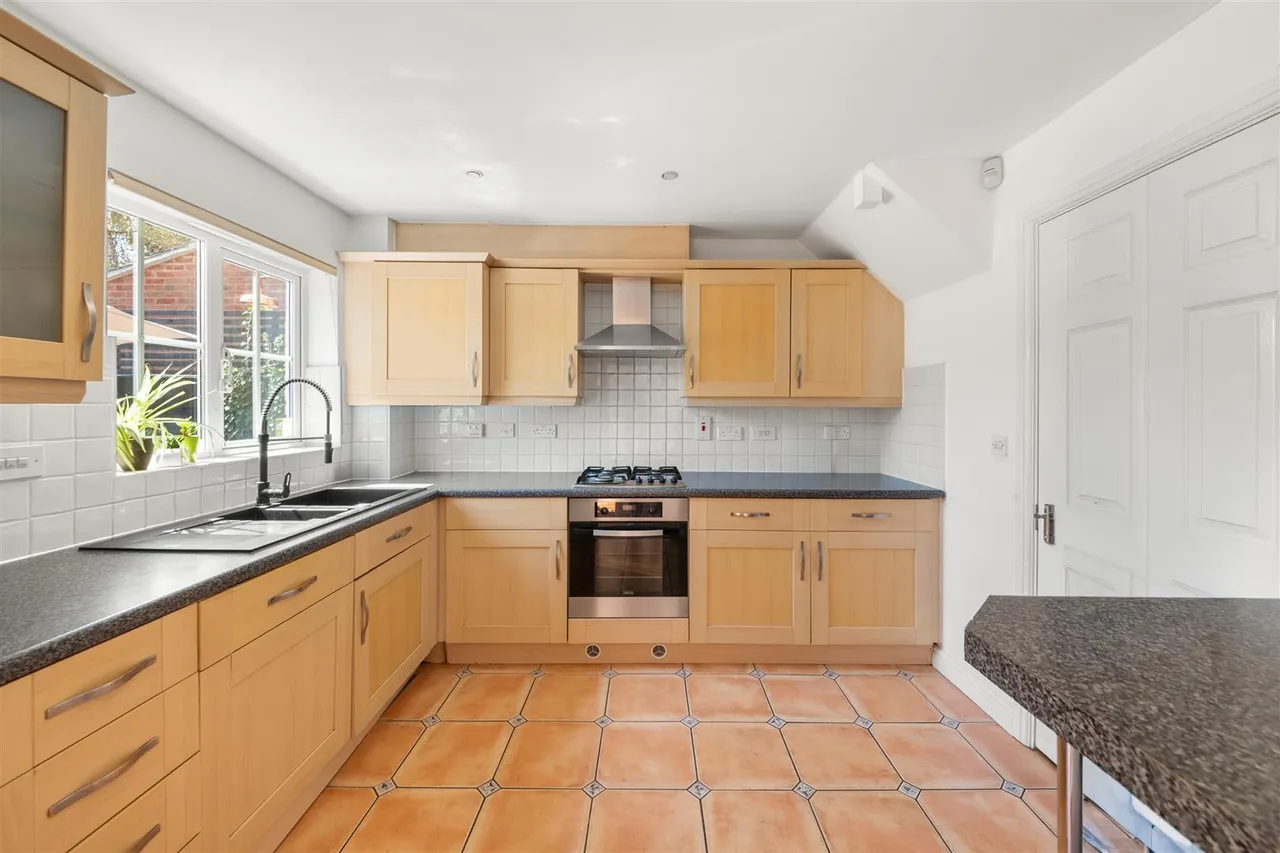 Hardings Row, Iver, photo 3