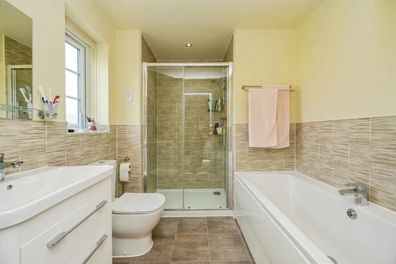 East Lawn Drive, Doveridge, DE6, photo 15