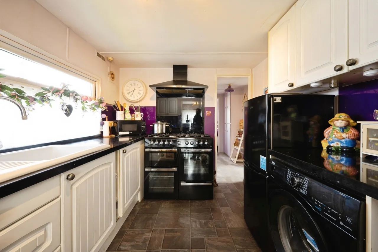 Hill Plantation, Brookside Mobile Home Park, Bromham, Bedford, MK43, photo 9