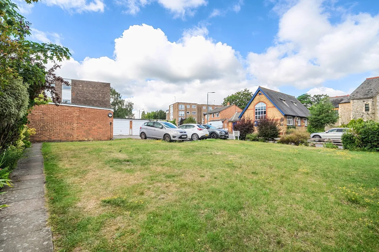 Granville Road, DA14, photo 8