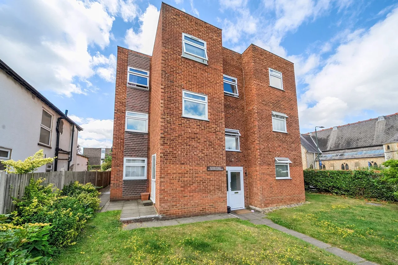 3 bed flat for sale — Granville Road, DA14