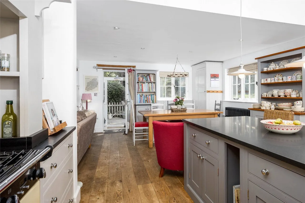 Dean, Chipping Norton, OX7, photo 8