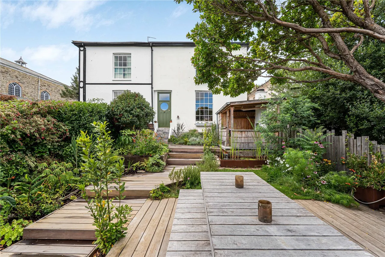 Stratton Terrace, Falmouth, Cornwall, TR11 2SY, photo 2