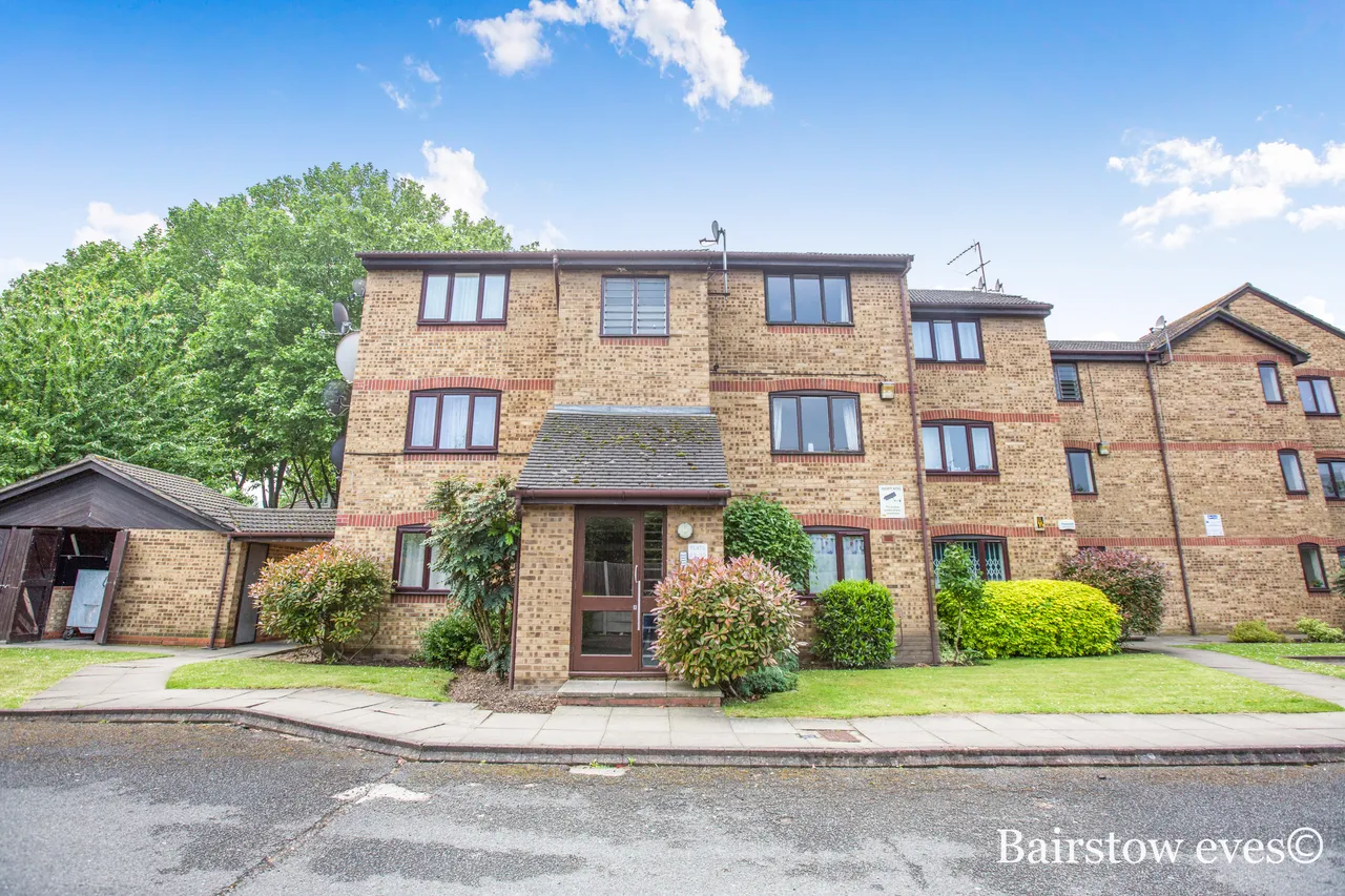 1 bed flat to rent — Britten Court, Abbey Lane, Stratford E15