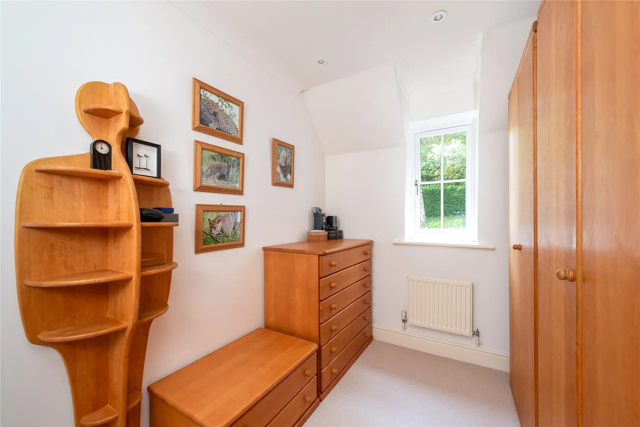 Loosley Row, HP27, photo 11