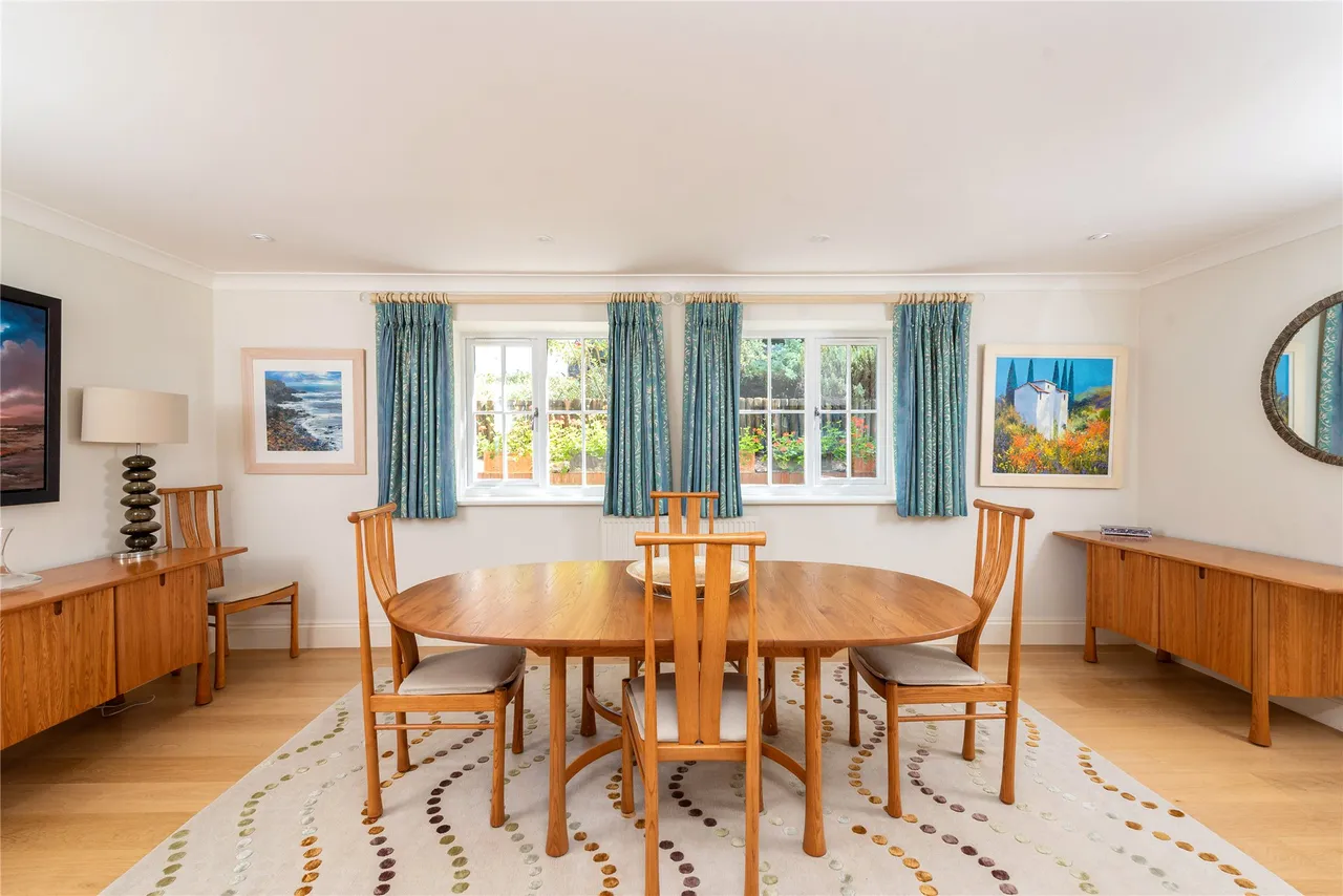 Loosley Row, HP27, photo 5