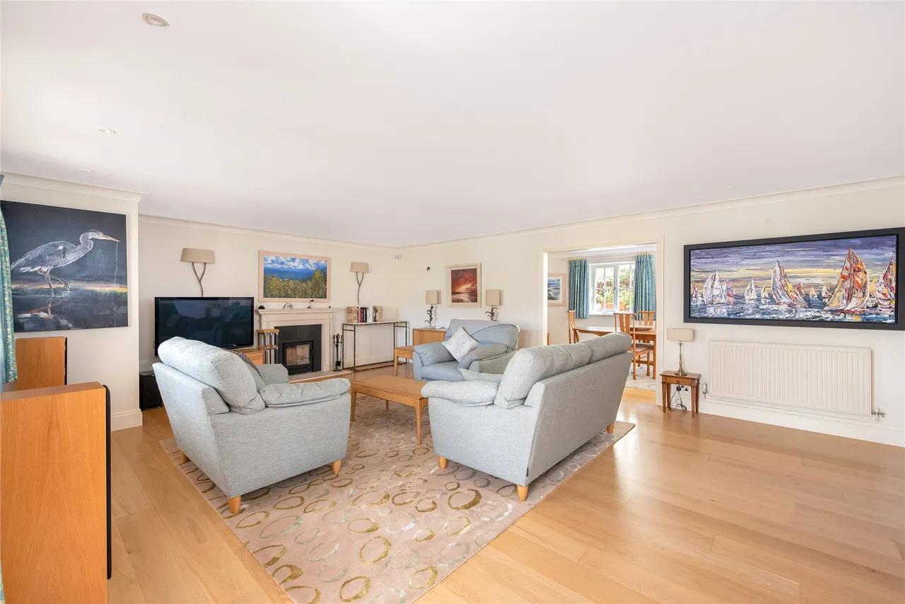 Loosley Row, HP27, photo 2