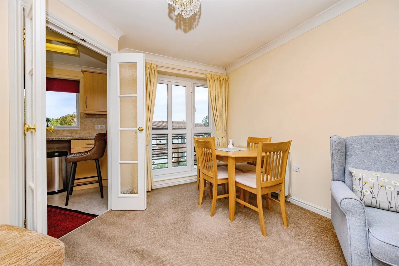 Lucas Gardens, Luton, LU3, photo 4