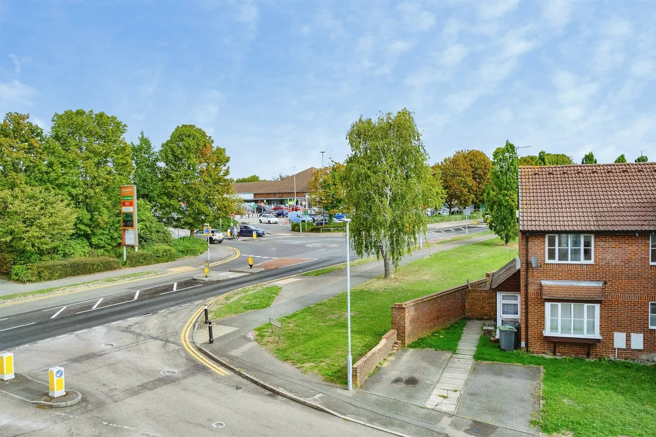 Lucas Gardens, Luton, LU3, photo 18