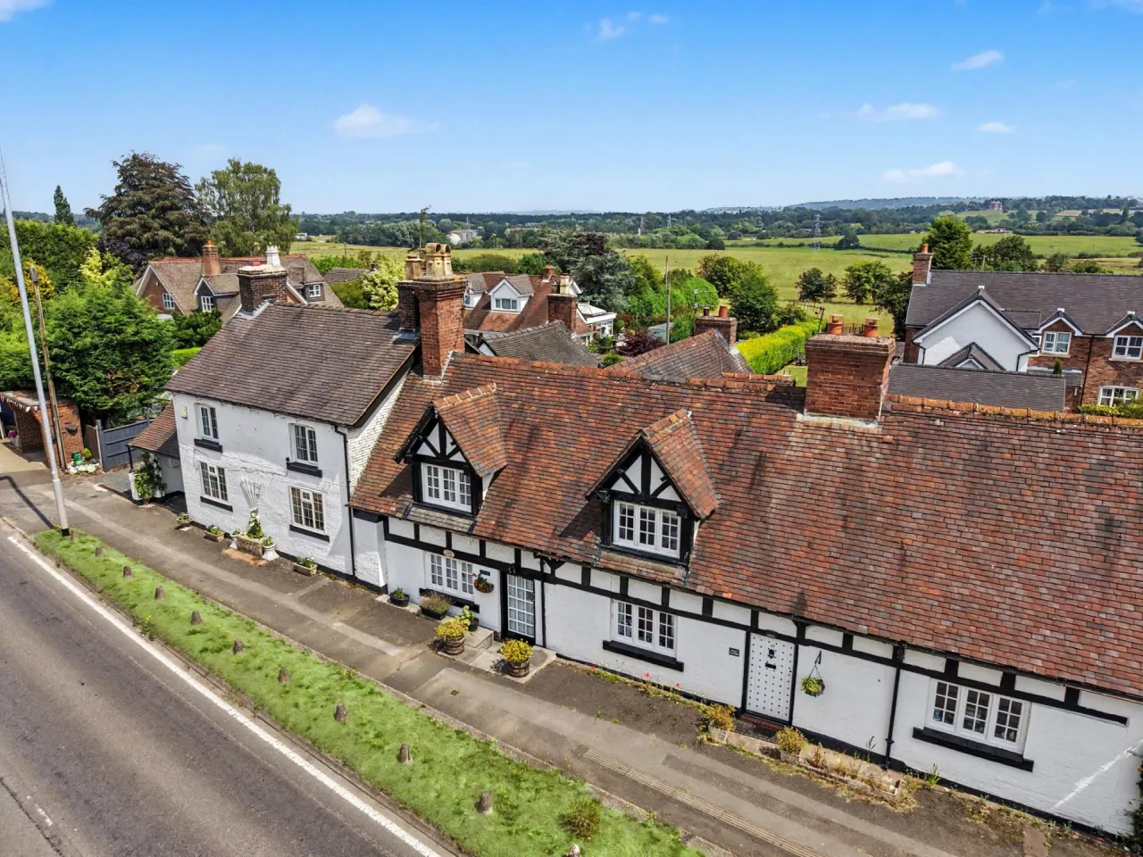 3 bed property for sale, Stone Road, Stoke-on-trent