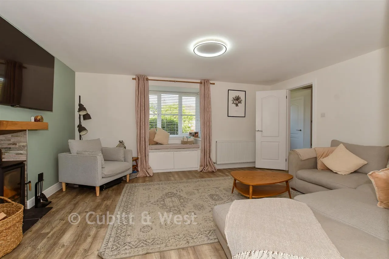 Rectory Close, Ashington, RH20, photo 2