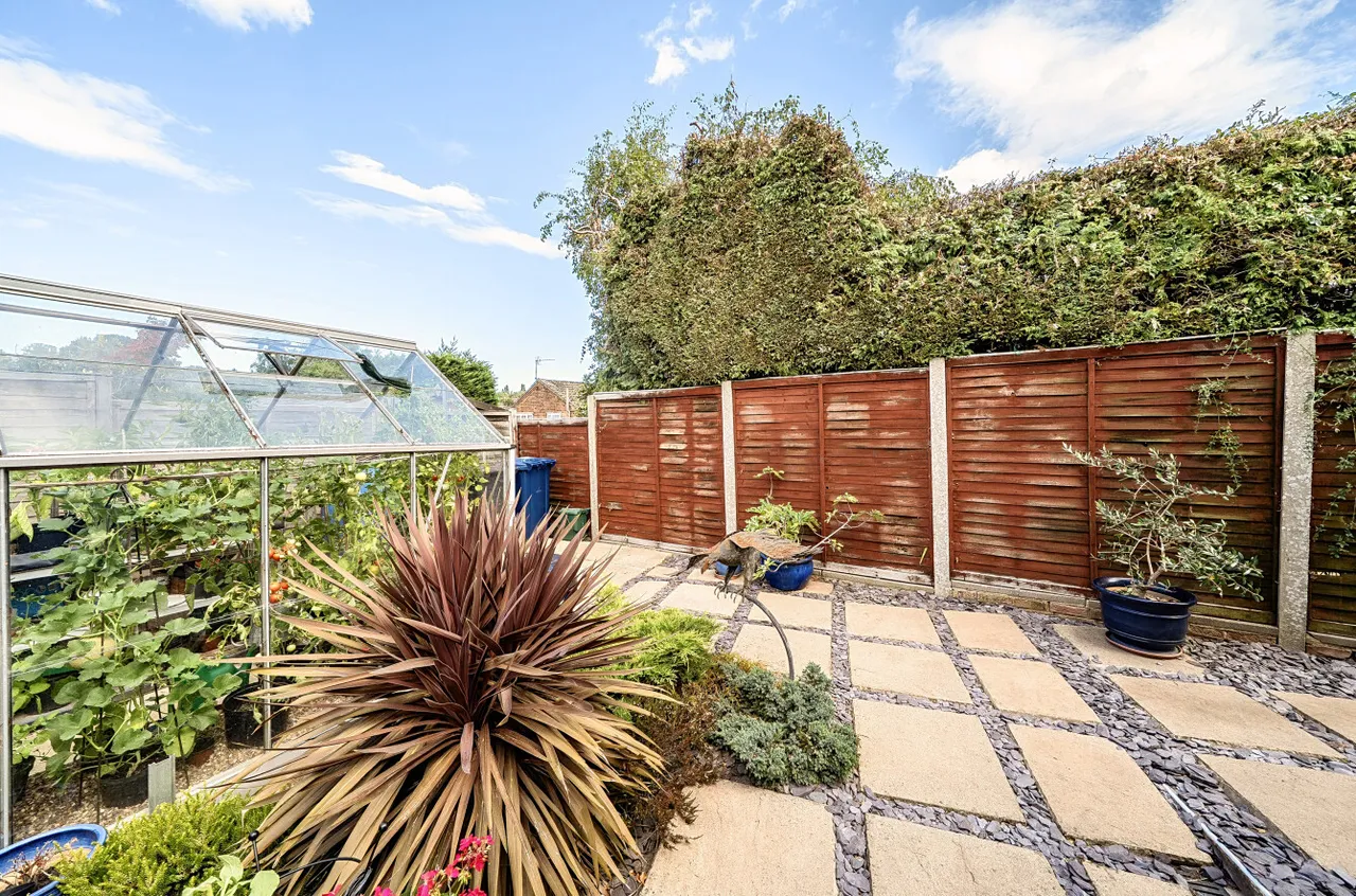 Ennerdale Grove, Farnham, Surrey, GU9 0RX, photo 13