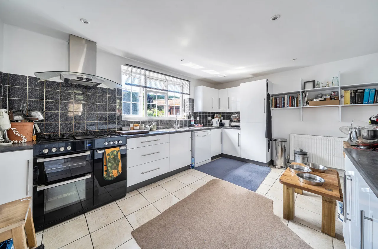 Ennerdale Grove, Farnham, Surrey, GU9 0RX, photo 3