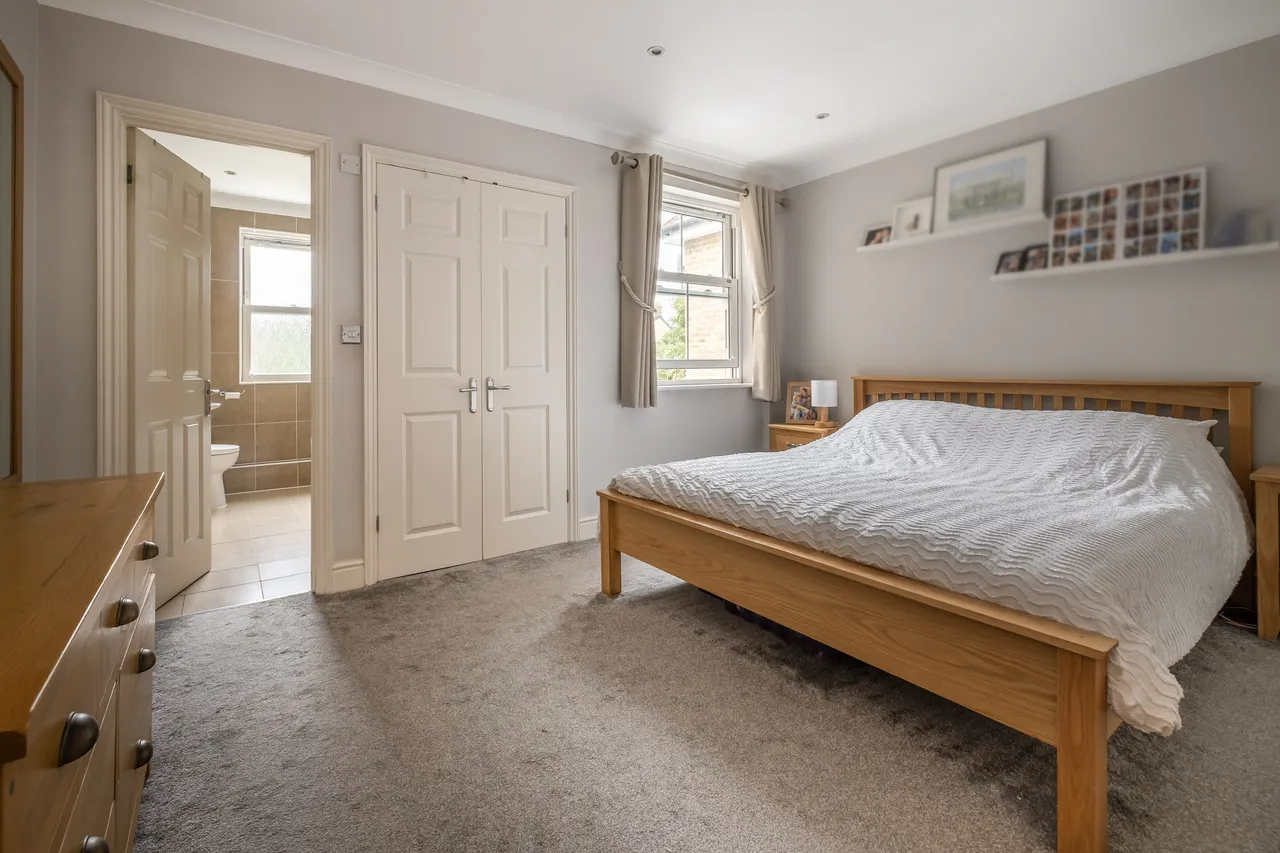 Connaught Road, Teddington, TW11, photo 8
