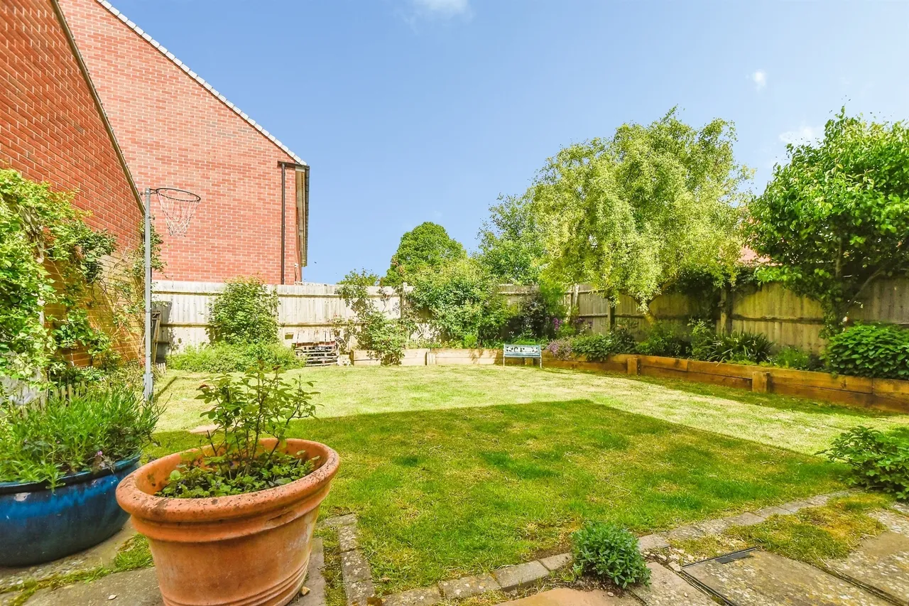 Anson Drive, Watchfield, SN6, photo 17