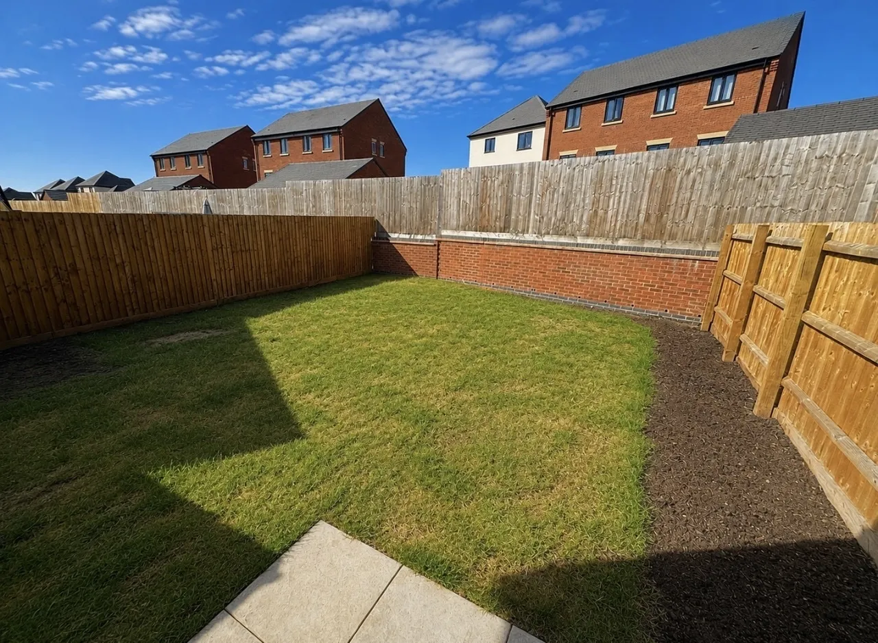 Canons Close, Priors Hall, Corby, photo 9