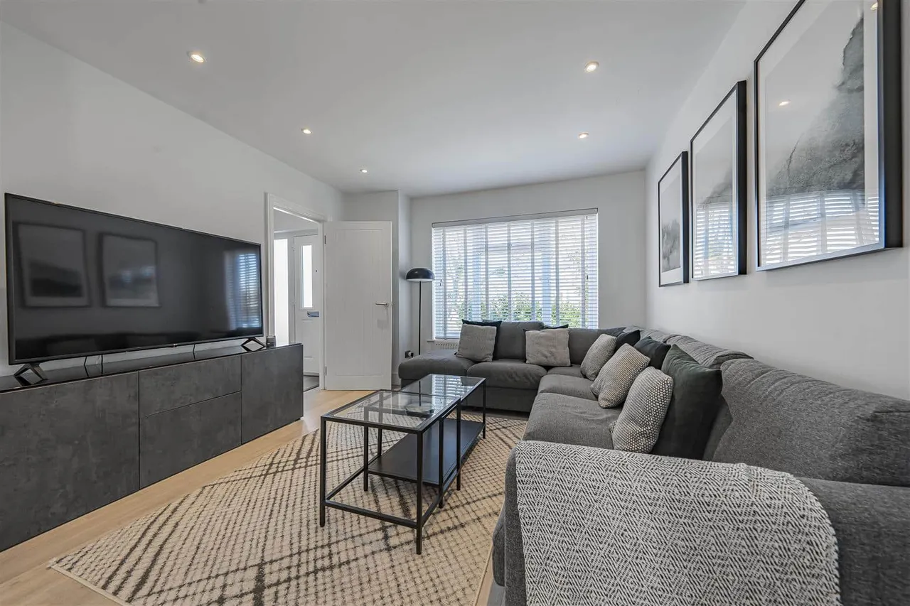Greenacre, Windsor, SL4 5LW, photo 3