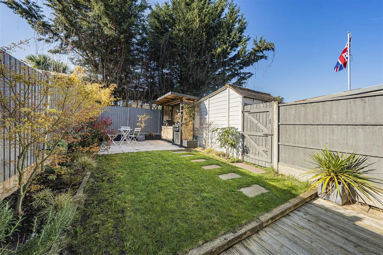 Greenacre, Windsor, SL4 5LW, photo 15