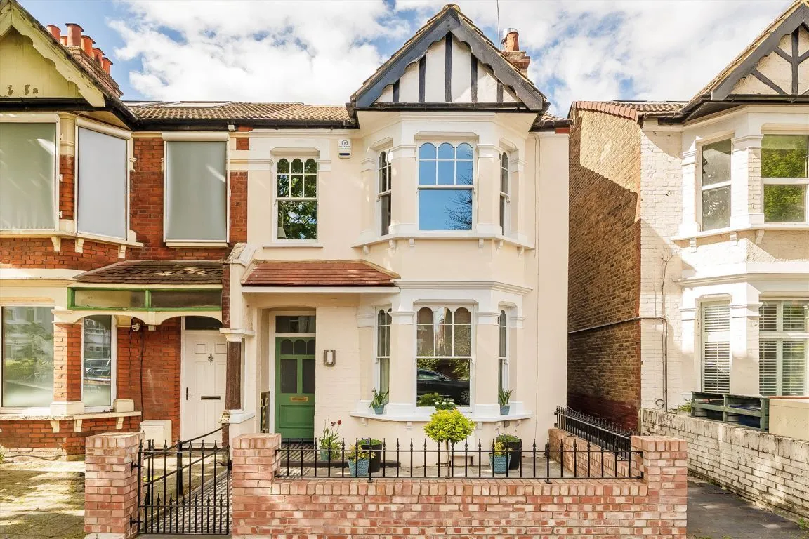 3 bed property for sale, Adelaide Road, W13