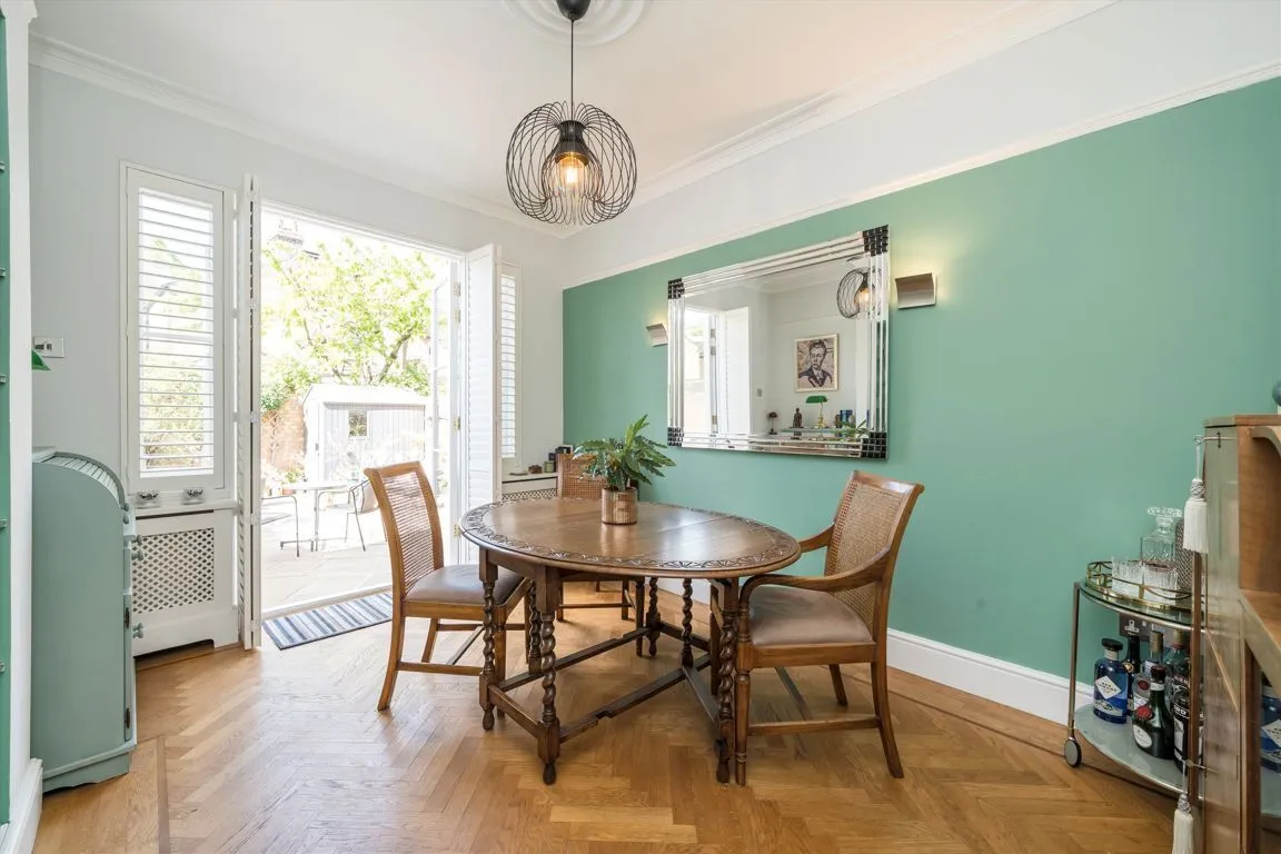 Adelaide Road, W13, photo 4