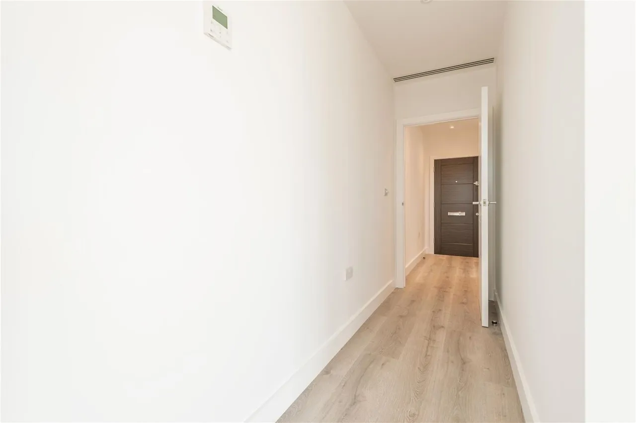Wickliffe Avenue, N, photo 14