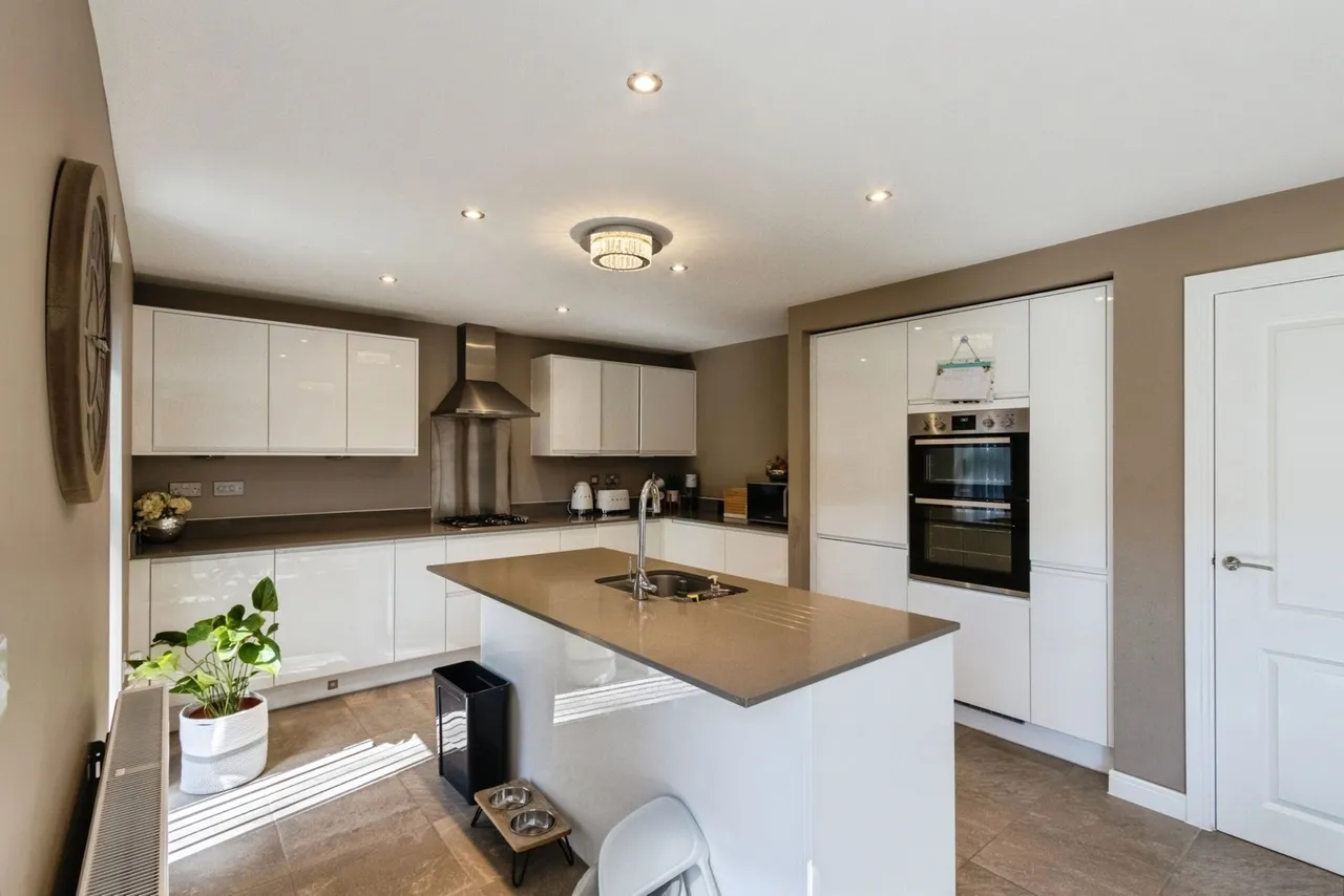 Stanley Hall Drive, Wakefield, West Yorkshire, WF1, photo 6