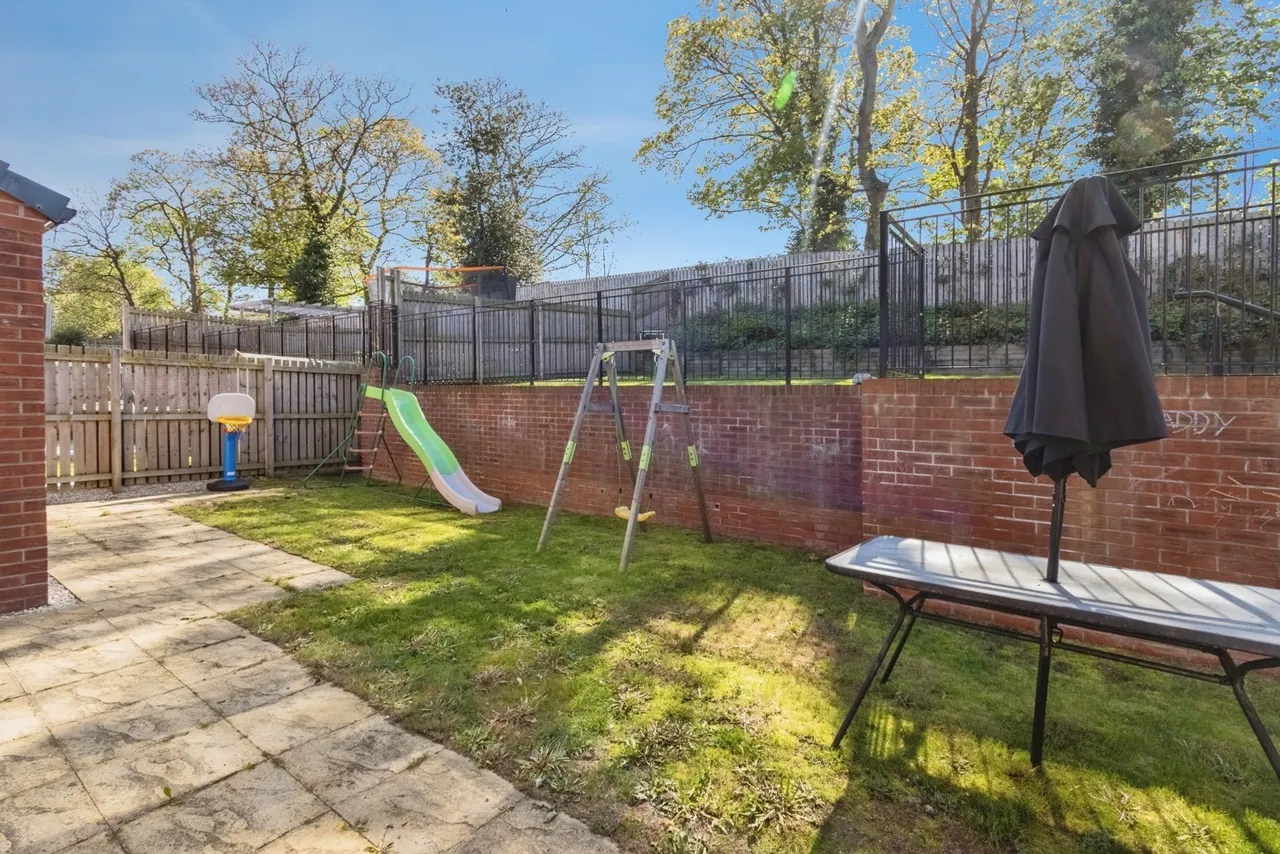 Stanley Hall Drive, Wakefield, West Yorkshire, WF1, photo 10