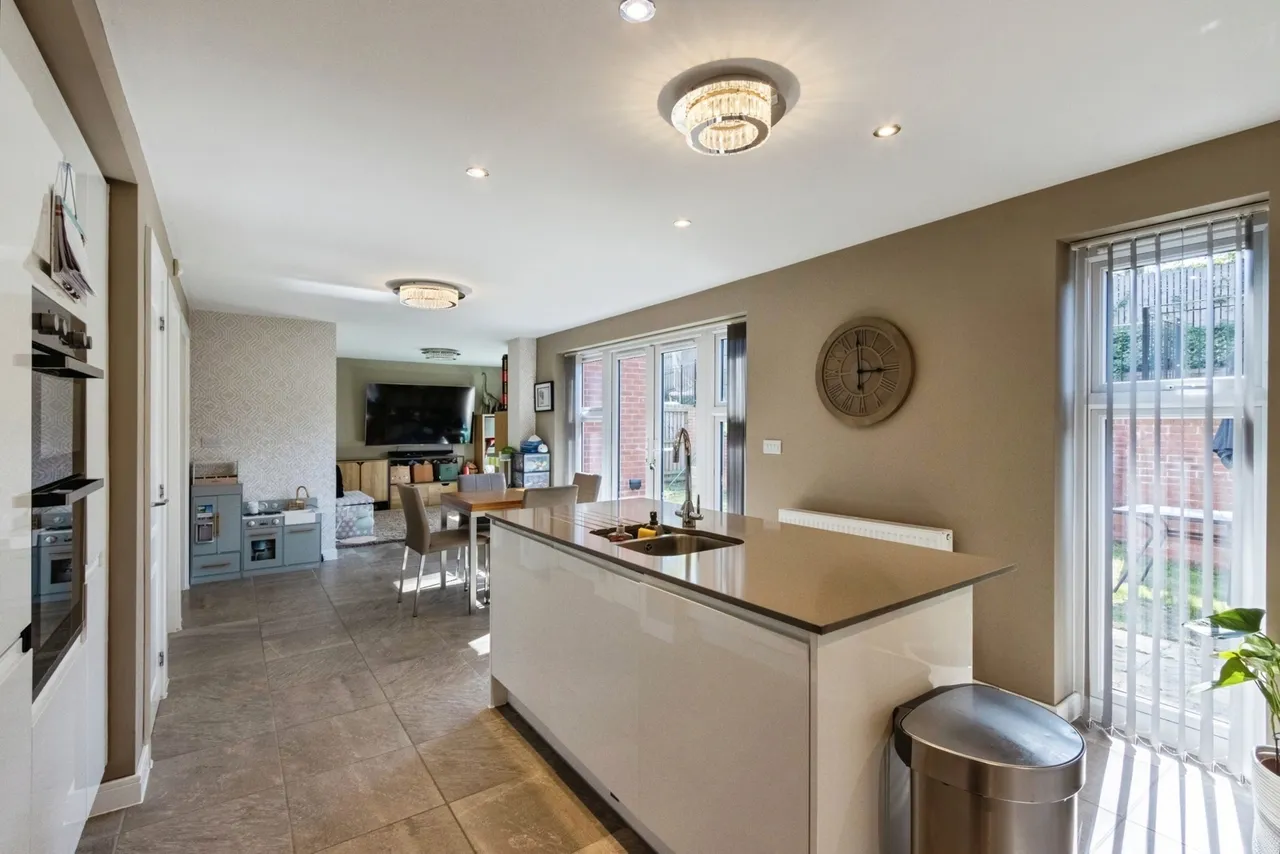 Stanley Hall Drive, Wakefield, West Yorkshire, WF1, photo 7