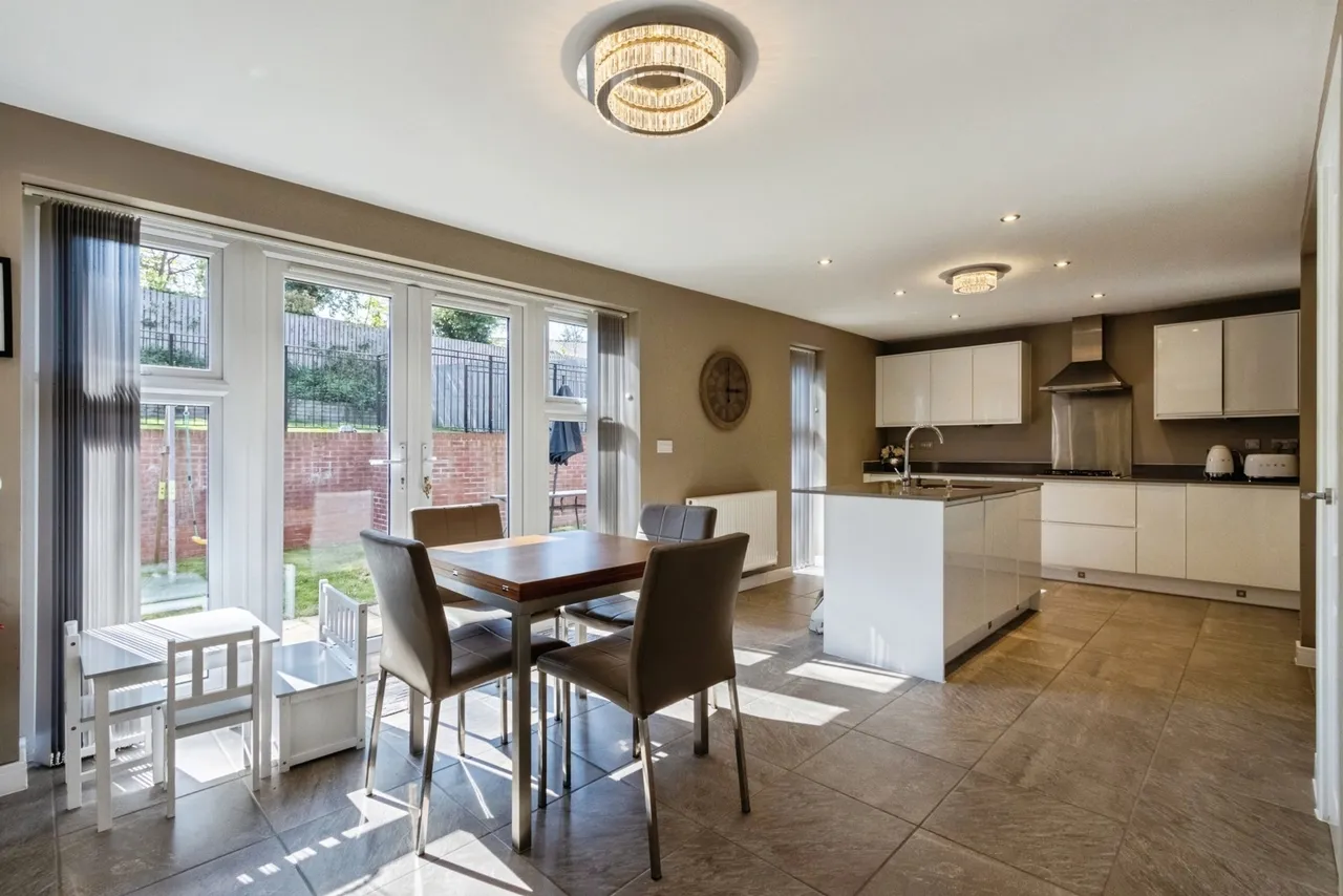 Stanley Hall Drive, Wakefield, West Yorkshire, WF1, photo 3