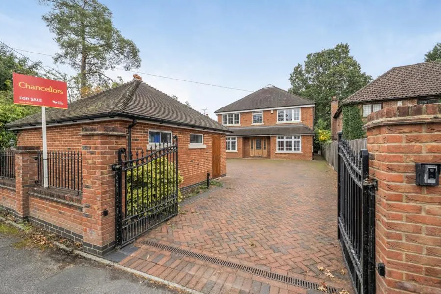 Ambleside Road, Lightwater, GU18, photo 20