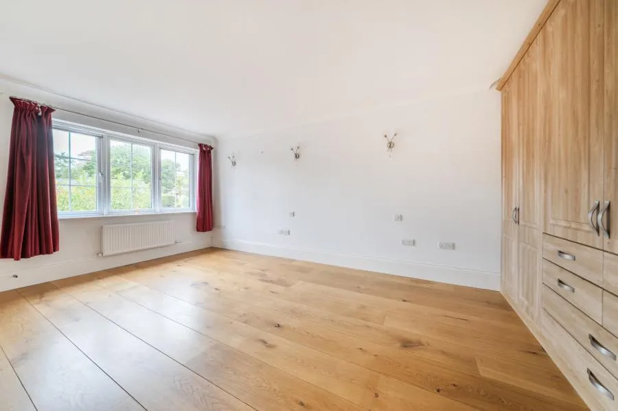 Ambleside Road, Lightwater, GU18, photo 9