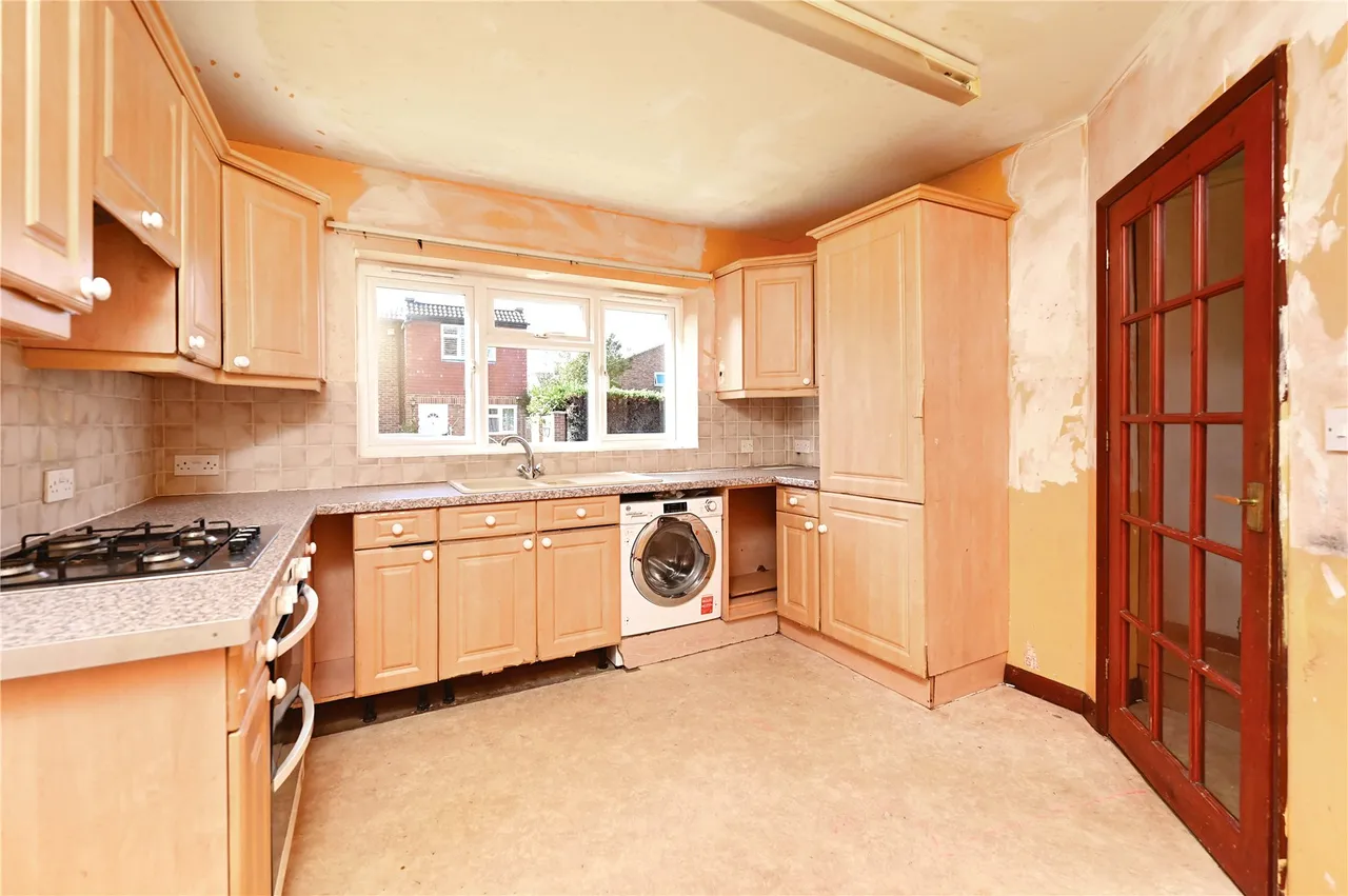 Oakfield Road, Ashford, TW15, photo 4