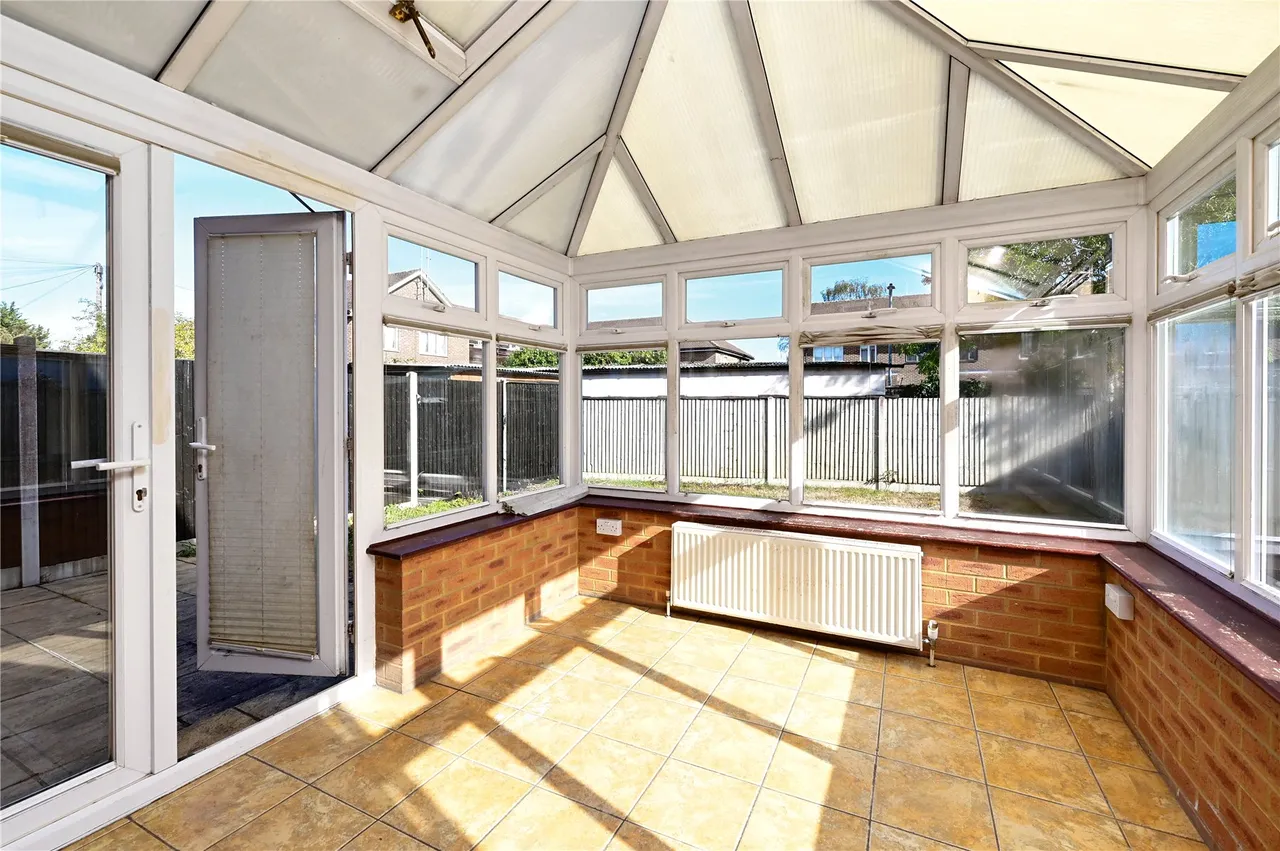 Oakfield Road, Ashford, TW15, photo 5