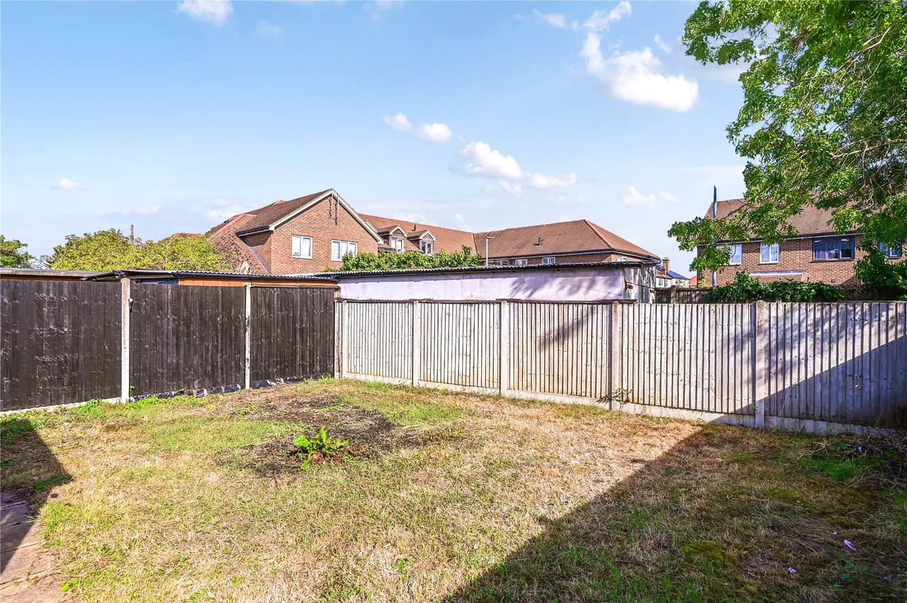 Oakfield Road, Ashford, TW15, photo 6