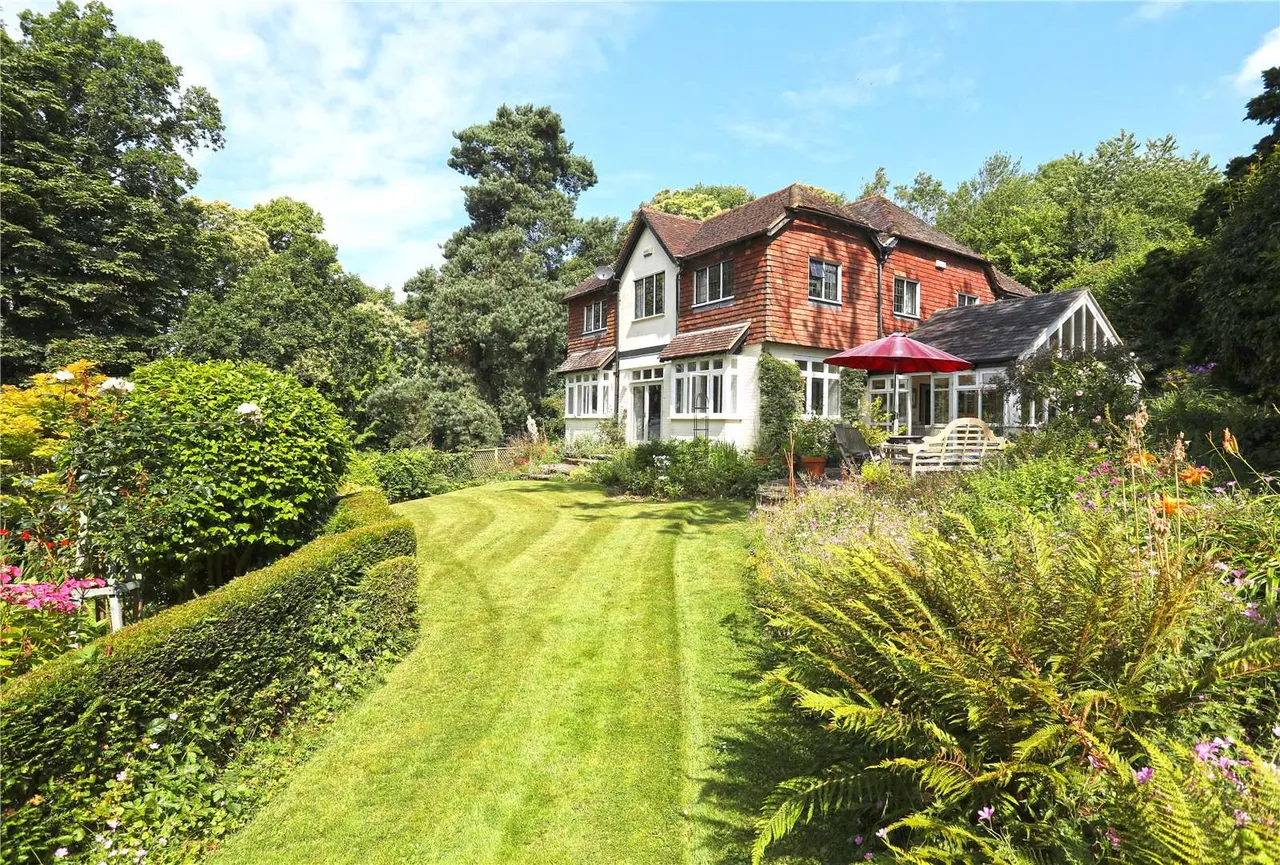 4 bed house for sale — Penshurst Road, Speldhurst, Tunbridge Wells, Kent, TN3 0PJ