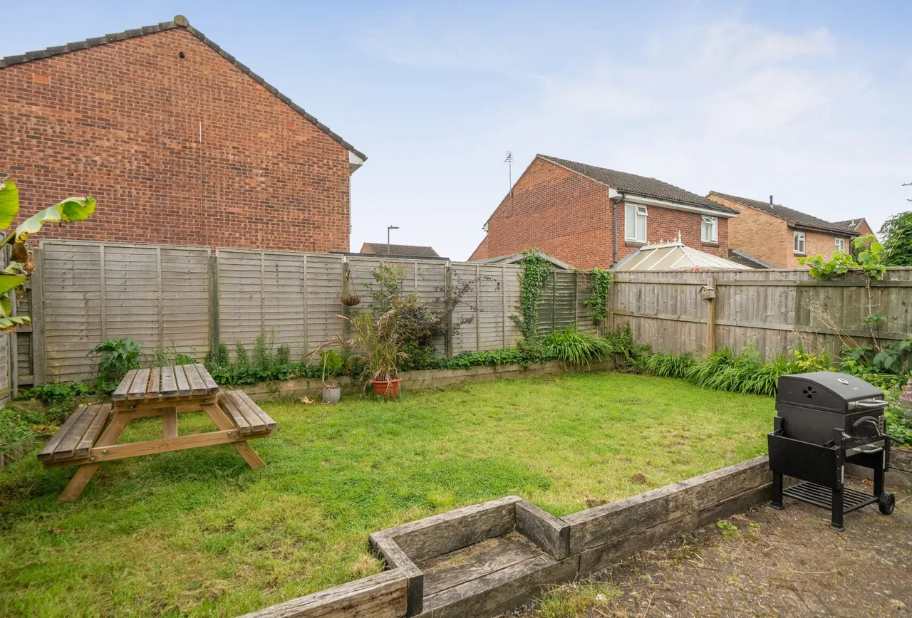 Stephens Drive, Gloucestershire, Barrs Court, BS30 7AA, photo 18