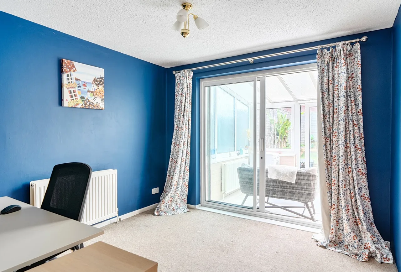 Stephens Drive, Gloucestershire, Barrs Court, BS30 7AA, photo 6